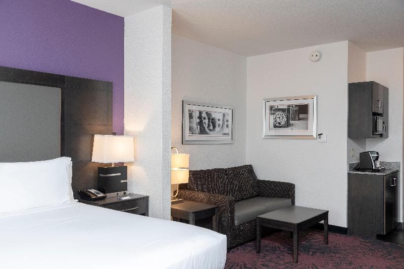 Holiday Inn Express And Suites Columbus Polaris Pa 5