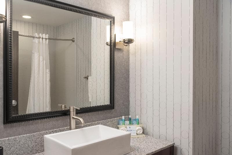 Holiday Inn Express And Suites Columbus Polaris Pa 3