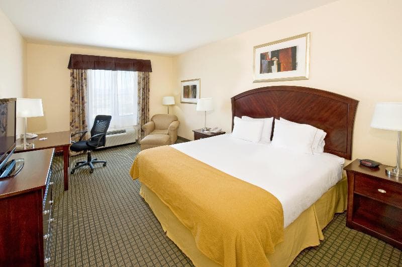 Holiday Inn Express & Suites Willcox 5