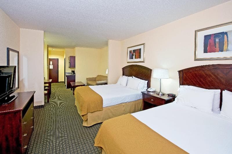 Holiday Inn Express & Suites Willcox 3