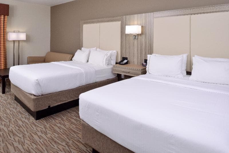 Holiday Inn Express & Suites Williams 4