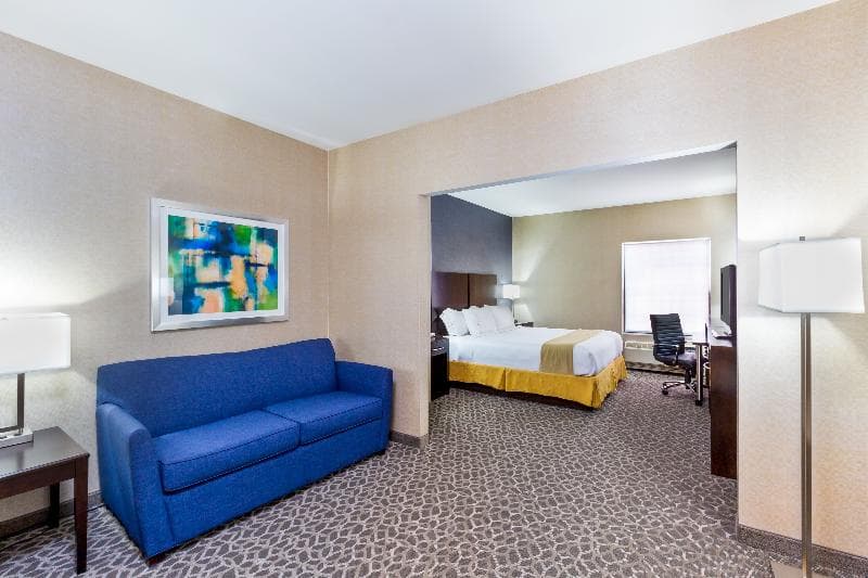 Holiday Inn Express & Suites Burlington - Mount Holly photo 1