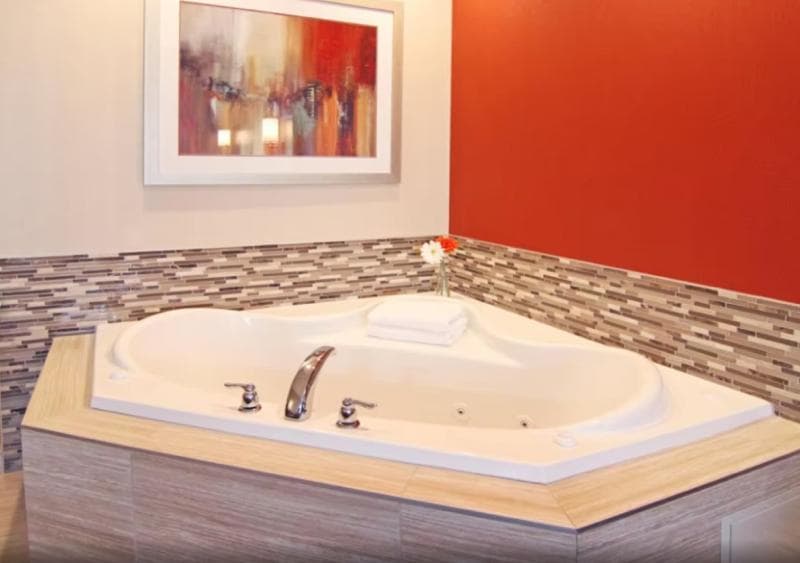 Holiday Inn Express & Suites Calgary NW - University Area 3