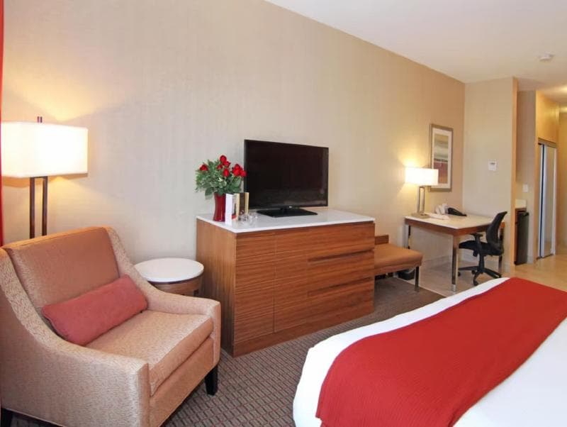 Holiday Inn Express & Suites Calgary NW - University Area 4