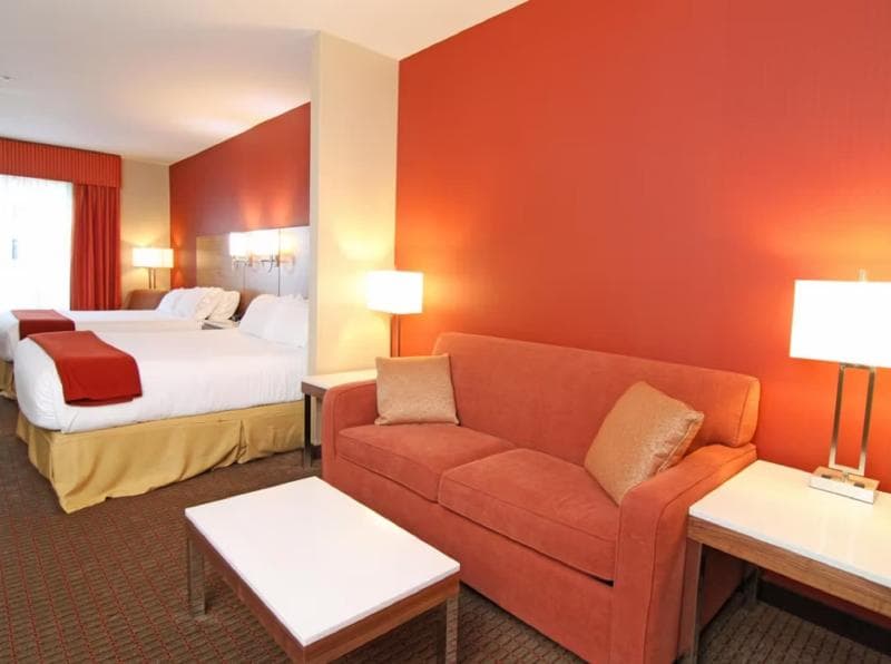 Holiday Inn Express & Suites Calgary NW - University Area 5