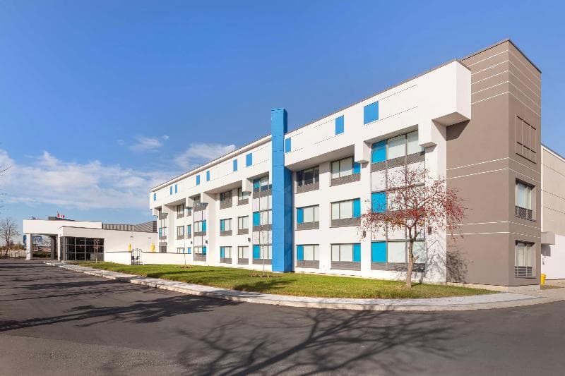 GLo Best Western Mississauga Corporate Centre 5