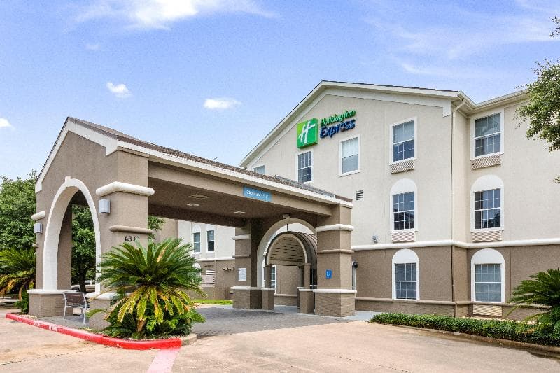 Holiday Inn Express And Suites Columbus photo 1