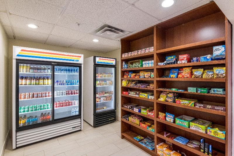 Holiday Inn Express And Suites Columbus 4