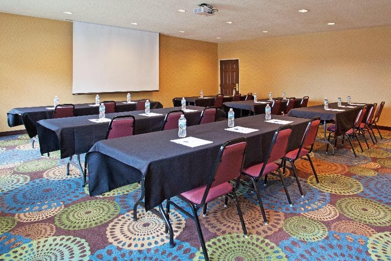 Holiday Inn Express And Suites Columbus East Reyno 3