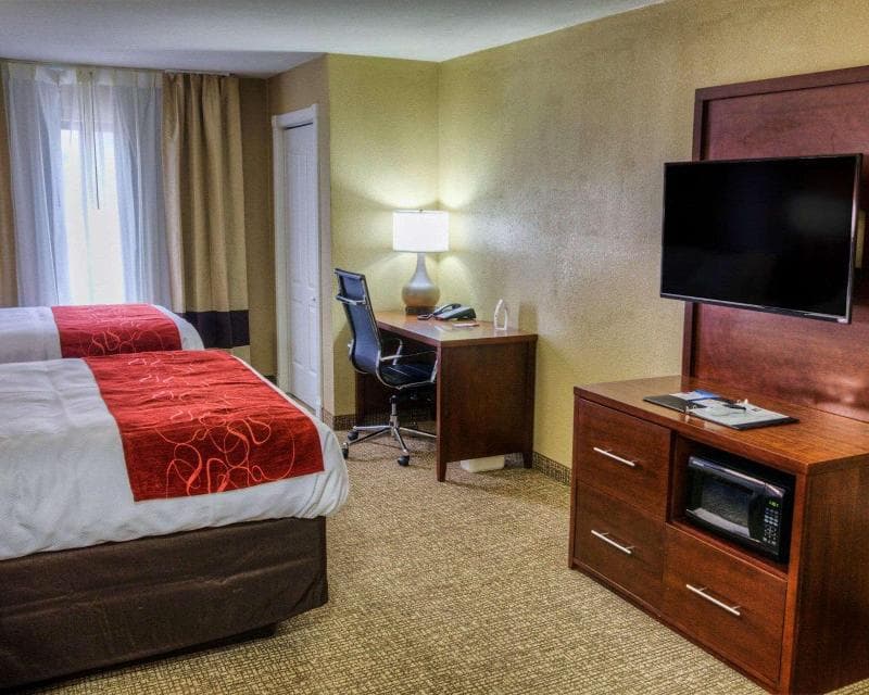 Comfort Suites 4