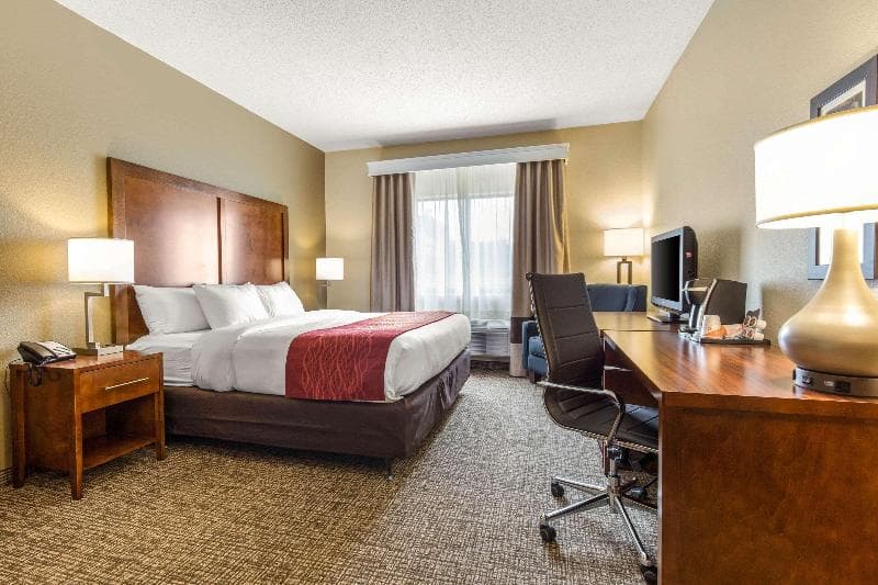Comfort Inn La Porte 3