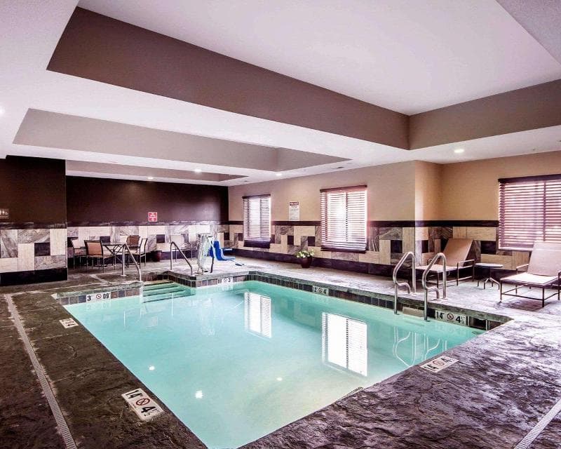 Comfort Inn & Suites 5