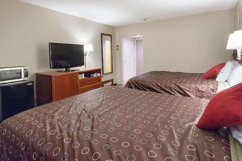 Rodeway Inn Milford - I-84 photo 1