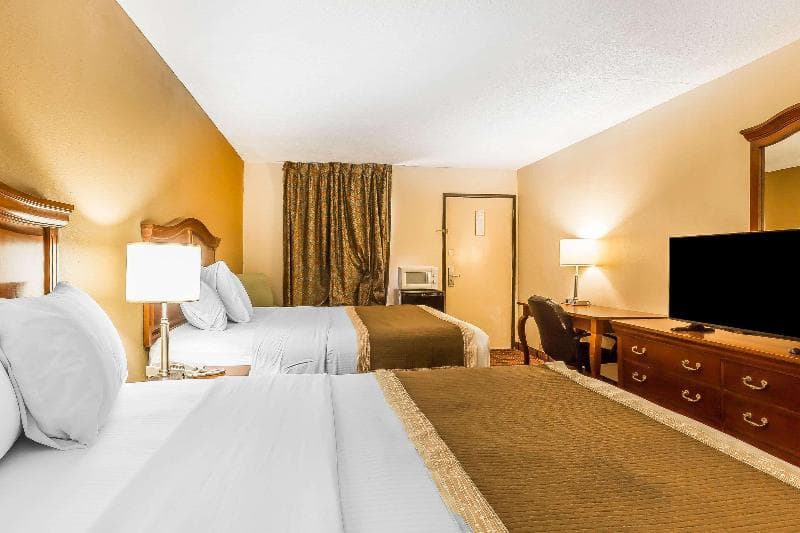 Rodeway Inn 2