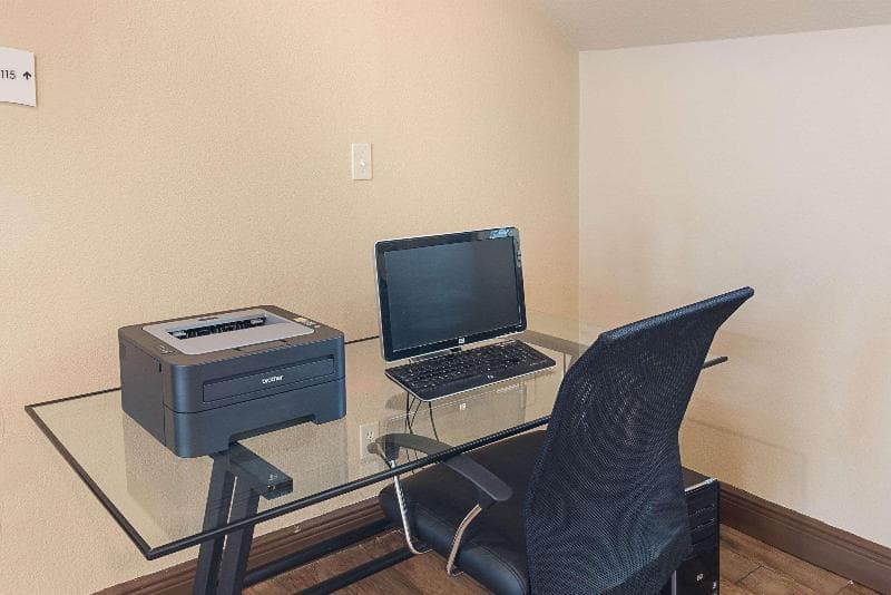 Quality Suites Austin 3