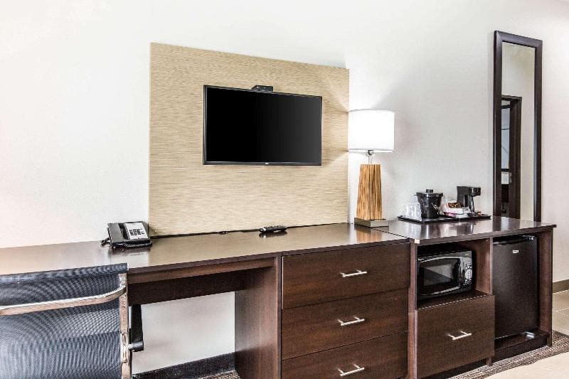 Sleep Inn & Suites 5
