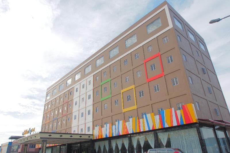 The Golden Bay Hotel 3