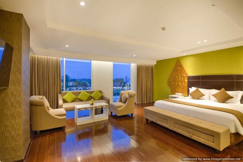 Platinum Adisucipto Yogyakarta Hotel & Conference Center 4