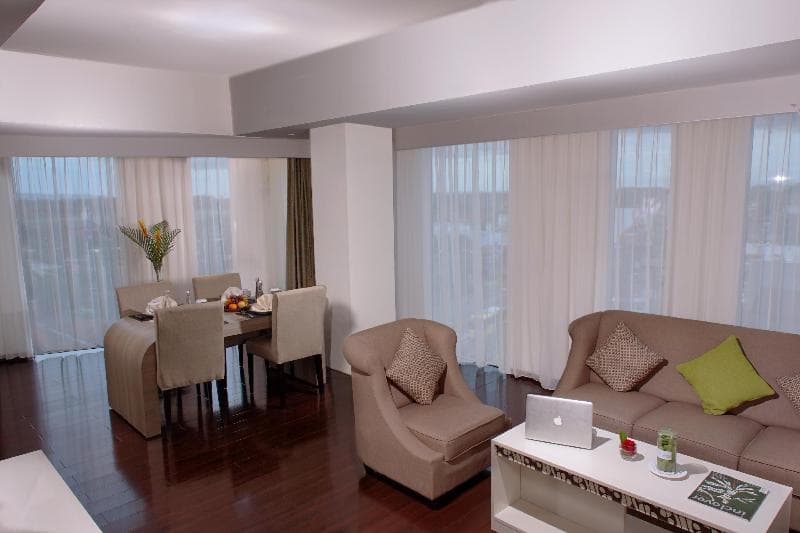 Platinum Adisucipto Yogyakarta Hotel & Conference Center 2