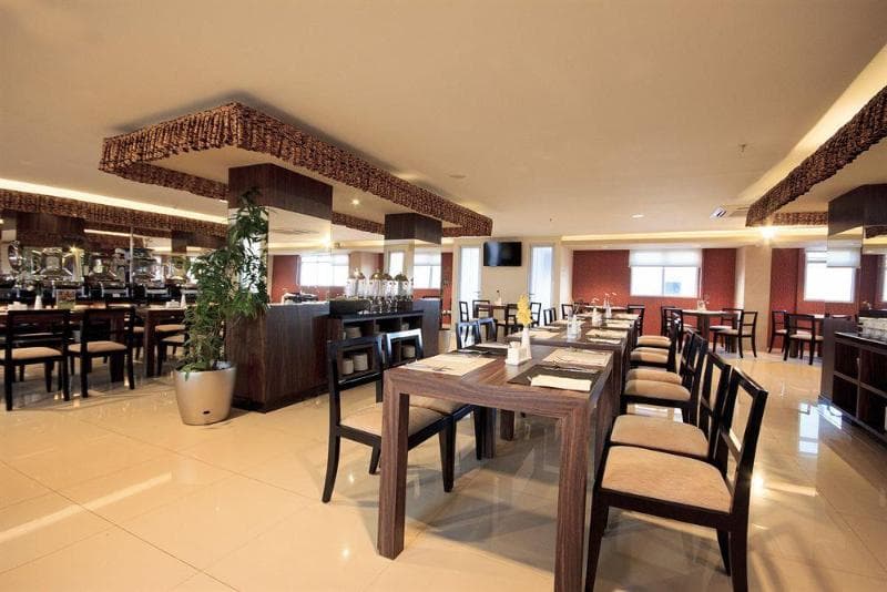 Hotel Gunawangsa Manyar 5