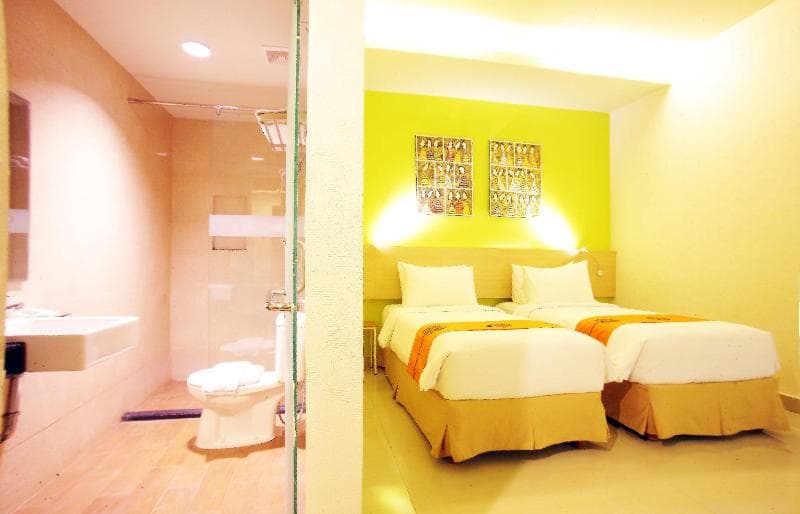 Avirahotel Panakkukang 3