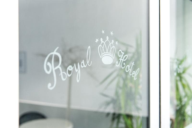 Royal photo 1