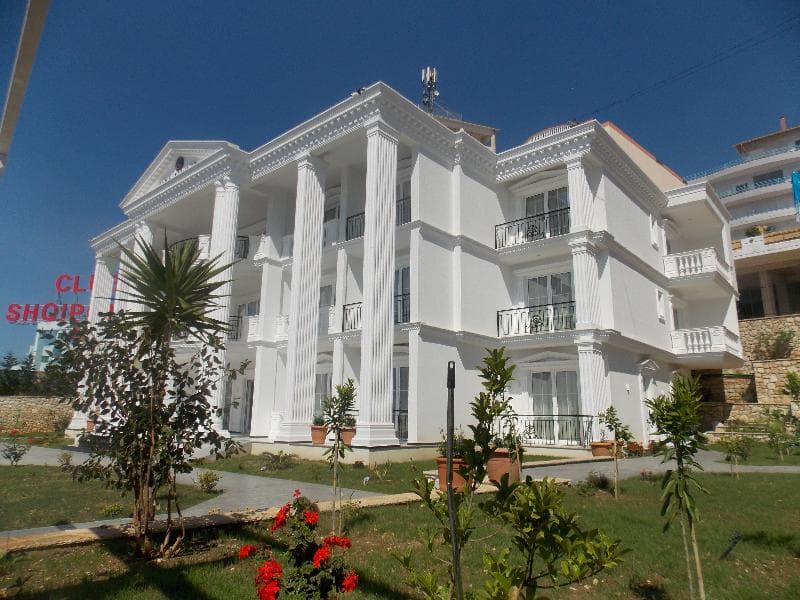 Vila Kalcuni Sarande 2