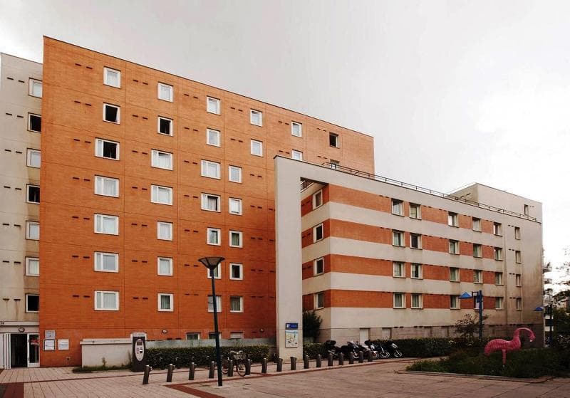 Séjours & Affaires Charles De Gaulle 3