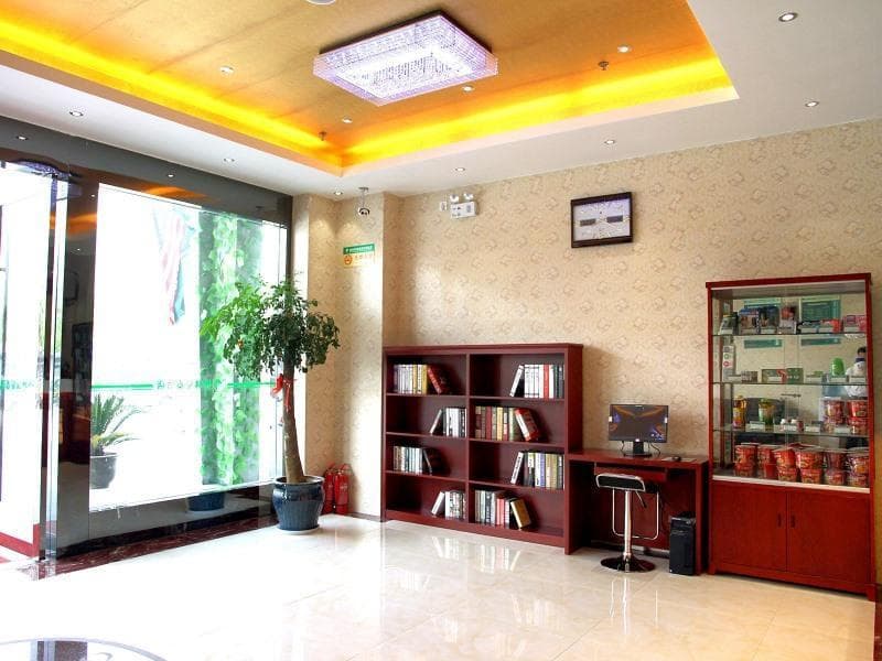 Greentree Inn Jiangsu Nantong Qidong Bus Station Express Hotel 4