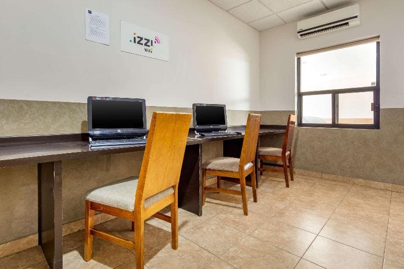 Comfort Inn Chihuahua 2