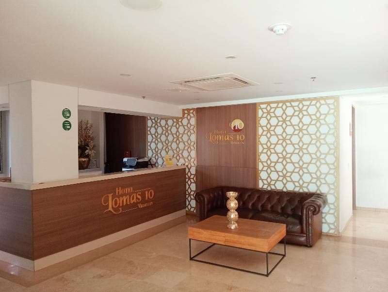 Lomas 10 photo 1