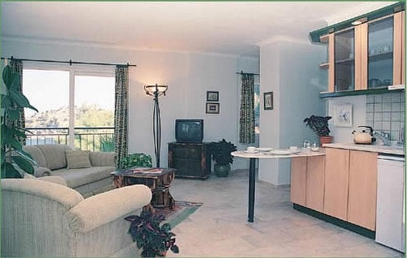 Es Apartments 4