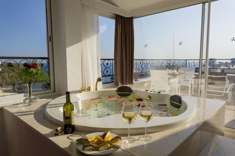 Wise Hotel Spa & Adult Only 5