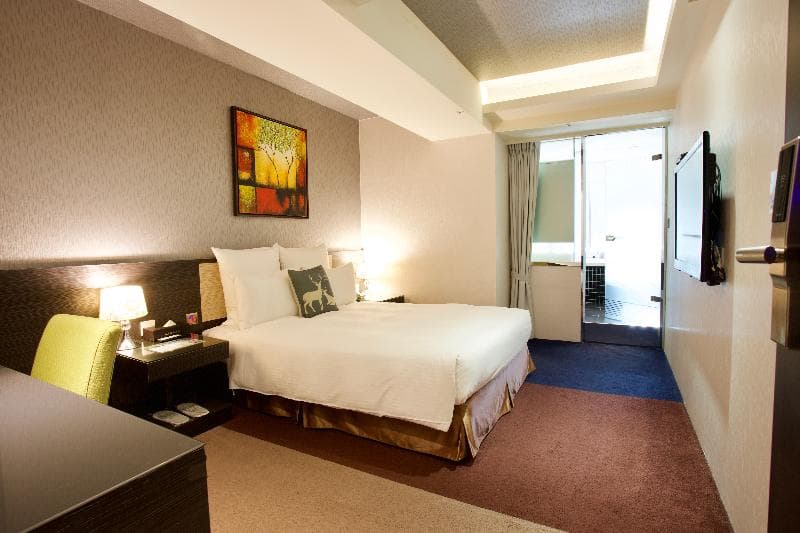 V One Hotel 5