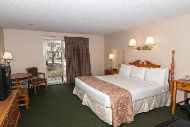 Green Granite Inn 5