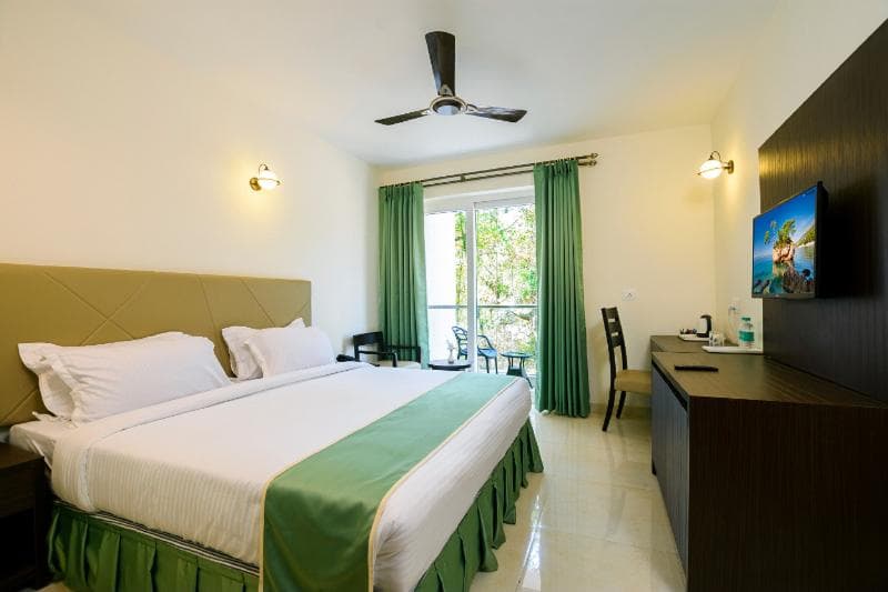 Hotel Amani Vagator 5
