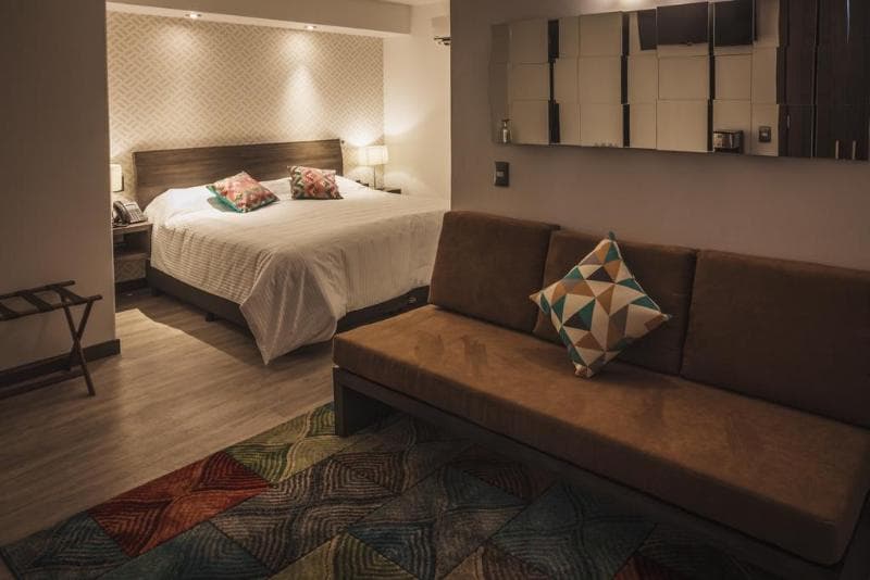 Hotel Platino Expo 3