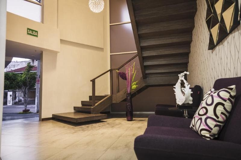 Hotel Platino Expo 4