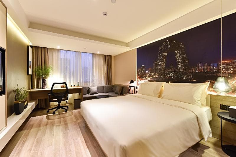 Atour Hotel Financial Street 3
