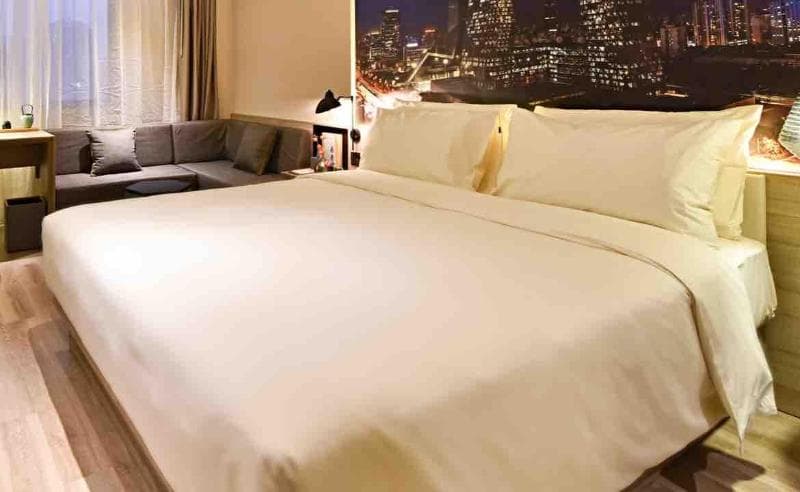 Atour Hotel Financial Street 4