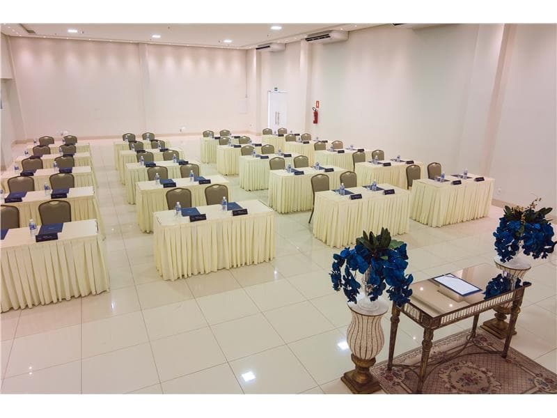 Ceu Palace Hotel 4