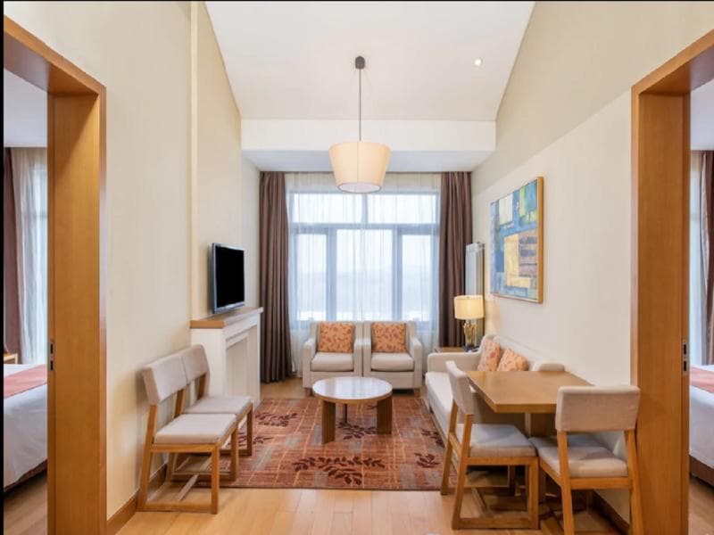 Holiday Inn Changbaishan Suite main