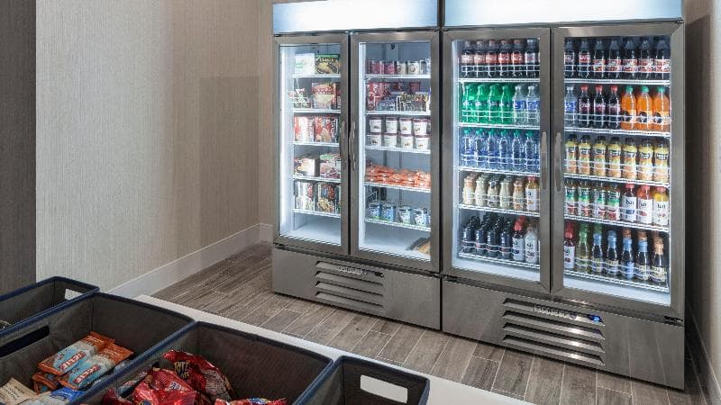 Holiday Inn Express & Suites Orlando At Seaworld 3