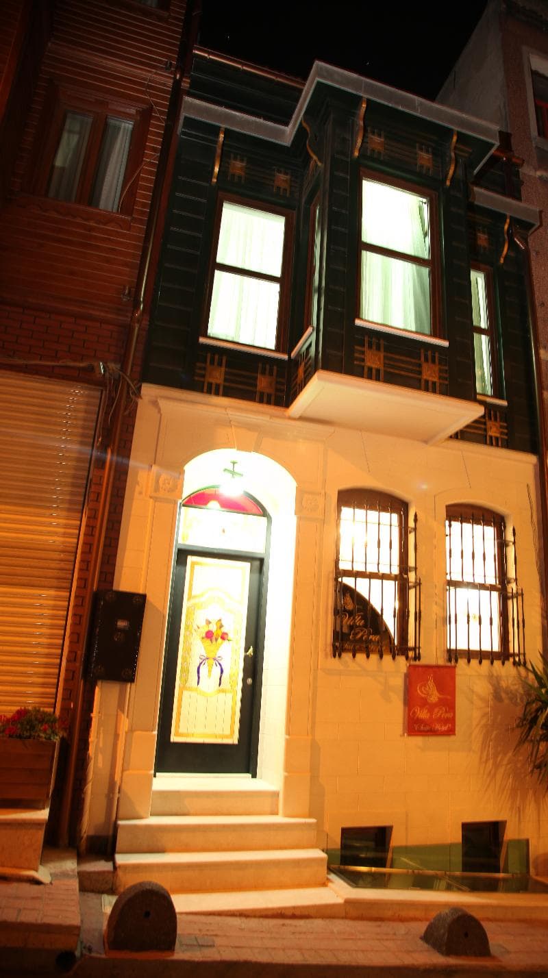 Villa Pera Suite Hotel 4