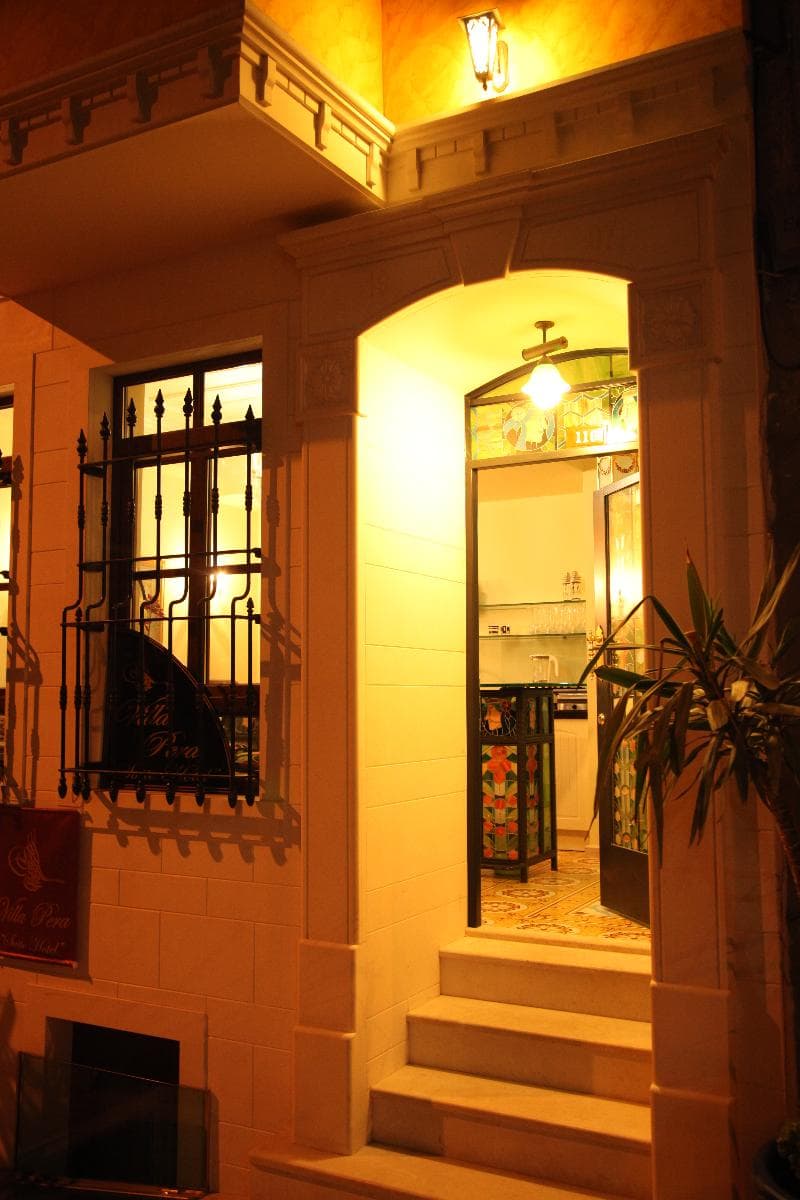 Villa Pera Suite Hotel 5
