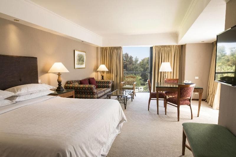 Sheraton Pilar Hotel & Convention Center 5