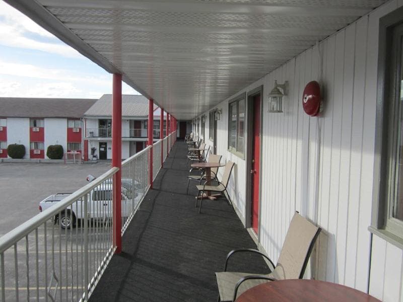 Valemount Vacation Inn 4