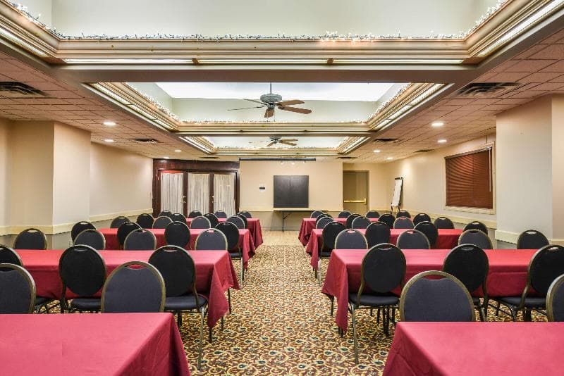 Canadas Best Value Inn Whitecourt photo 1