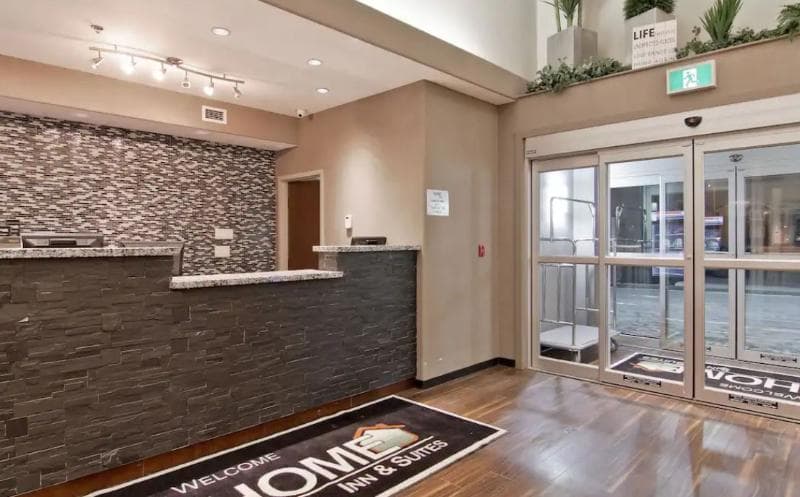 Home Inn And Suites Regina Airport 4