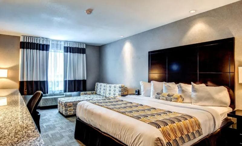 Home Inn & Suites Yorkton 5